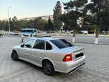 Opel Vectra-12