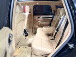 Porsche Cayenne-16