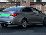 Hyundai Sonata-13