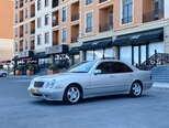 Mercedes E 220-29