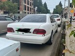Mercedes E 220-2