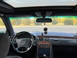 Mercedes E 280-11