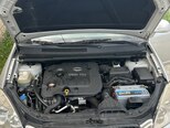 Kia Carens-2