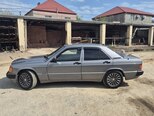 Mercedes 190-2