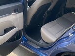 Hyundai Elantra-11