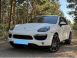 Porsche Cayenne-1