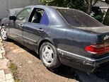 Mercedes E 240-3