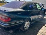 Mercedes E 240-4
