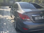 Hyundai Accent-5