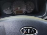 Kia Carens-9