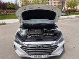 Hyundai Elantra-6