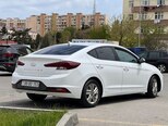 Hyundai Elantra-4