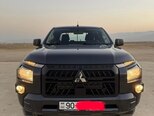Mitsubishi L200-1