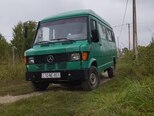 Mercedes 210 D-1