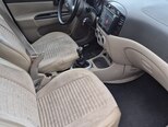Hyundai Accent-12