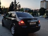 Nissan Tiida-4