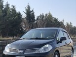 Nissan Tiida-12