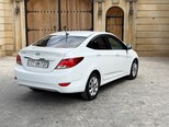 Hyundai Accent-11