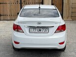 Hyundai Accent-2