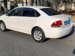 Volkswagen Polo-5