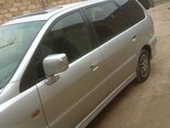 Mitsubishi Chariot-4