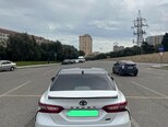 Toyota Camry-12