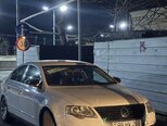 Volkswagen Passat-8