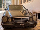 Mercedes E 240-1