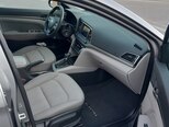 Hyundai Elantra-12