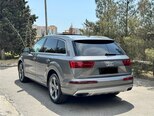 Audi Q7-5