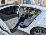 Hyundai Elantra-13