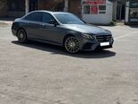 Mercedes E 300 4MATIC-2