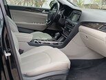 Hyundai Sonata-16