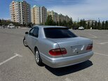 Mercedes E 240-7