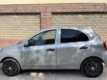 Nissan March-6