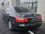 Mercedes E 220-11