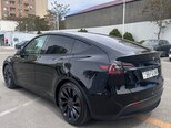 Tesla Model Y-3