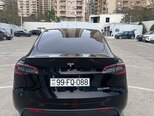 Tesla Model Y-7