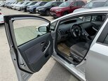 Toyota Prius-11