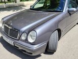 Mercedes E 240-4