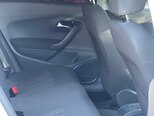 Volkswagen Polo-11