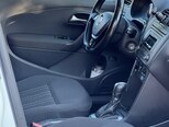 Volkswagen Polo-10