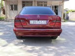 Mercedes E 220-2
