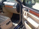 Volkswagen Touareg-10