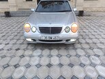 Mercedes E 240-1