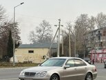 Mercedes E 200-5