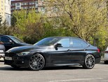 BMW 330e-2