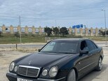 Mercedes E 240-1