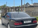 Mercedes E 240-3
