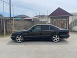 Mercedes E 240-4